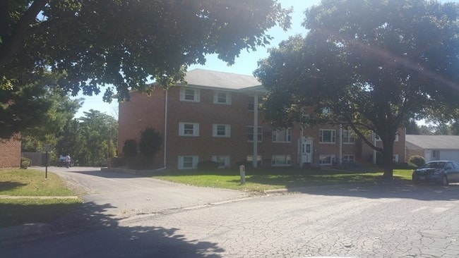 Building Photo - 3367 Sun Valley Ter