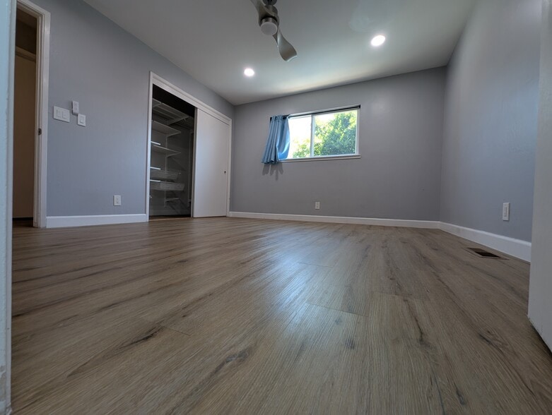 Building Photo - 1708 Ewer Dr