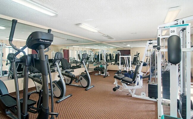 Building Photo - 6780 Friars Rd