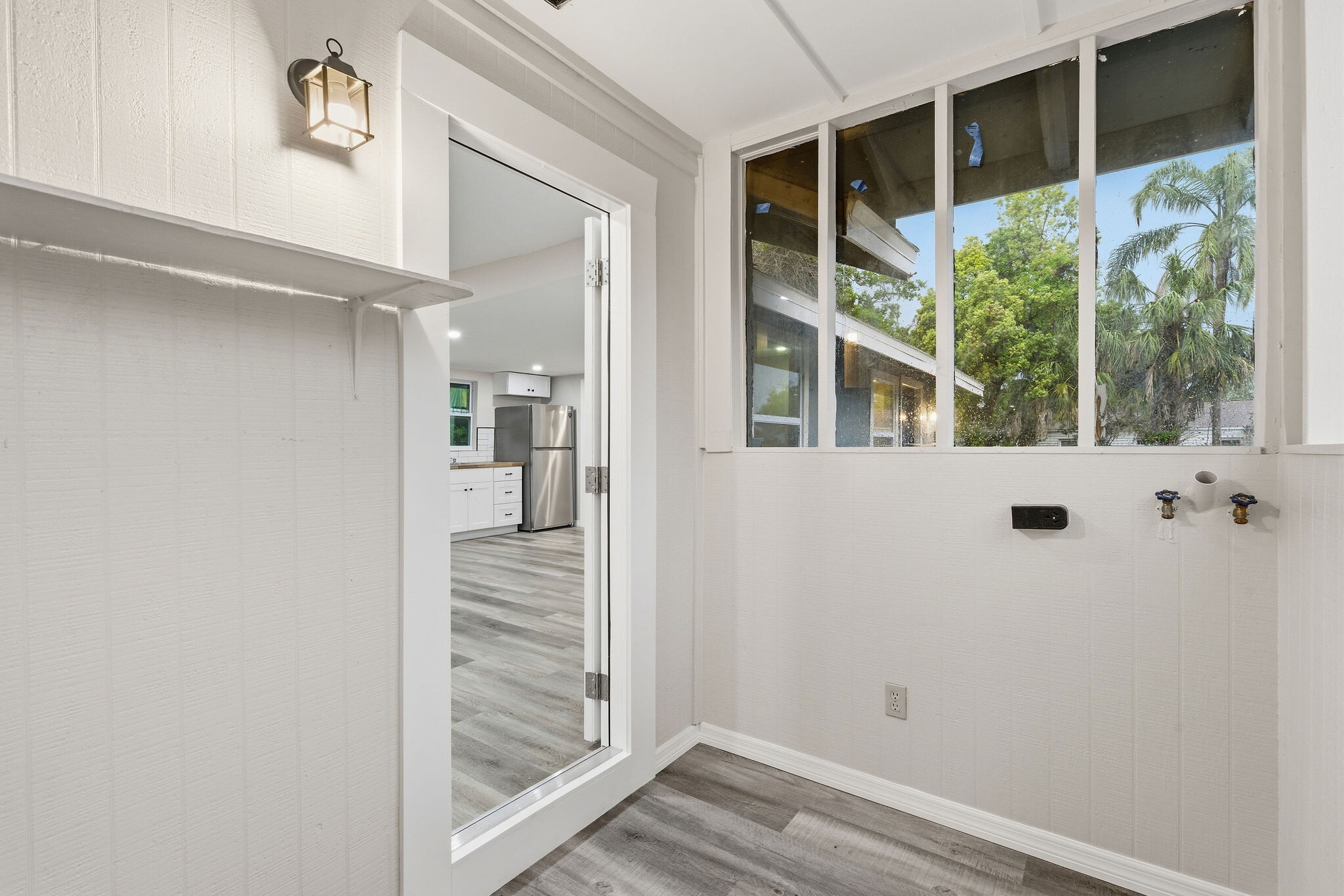 Building Photo - 903 Vine Ave