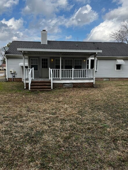 Building Photo - 308 Rose Dr