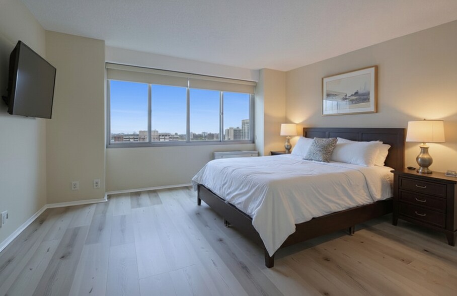 Building Photo - 5500 Friendship Blvd