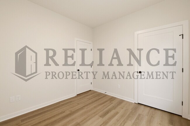 Building Photo - 202 N Gowen St