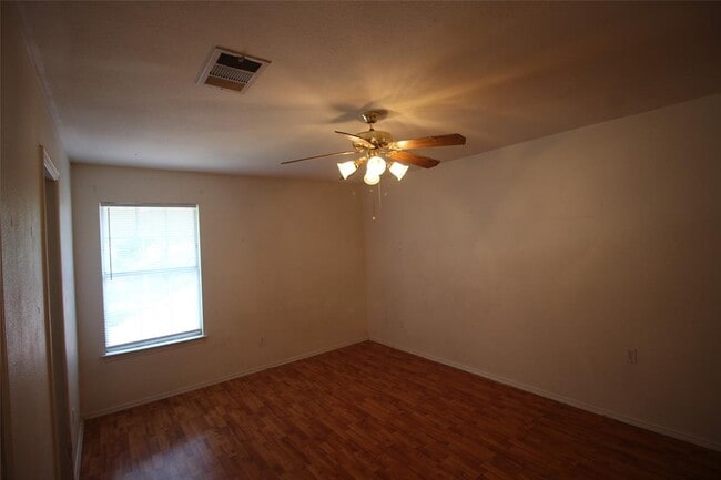 Building Photo - 9702 Nightjar Dr