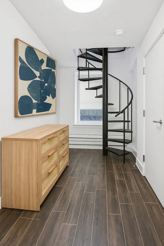 Building Photo - 125 E 83rd St