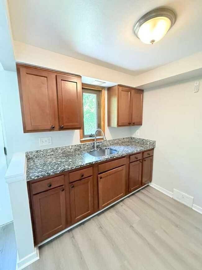 Building Photo - Fabulous 3 bed 1 bath House in Penn Hills