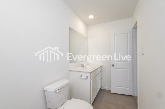 Building Photo - 12520 Huntington Rdg Wy