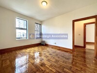 Building Photo - 64 W 108th St