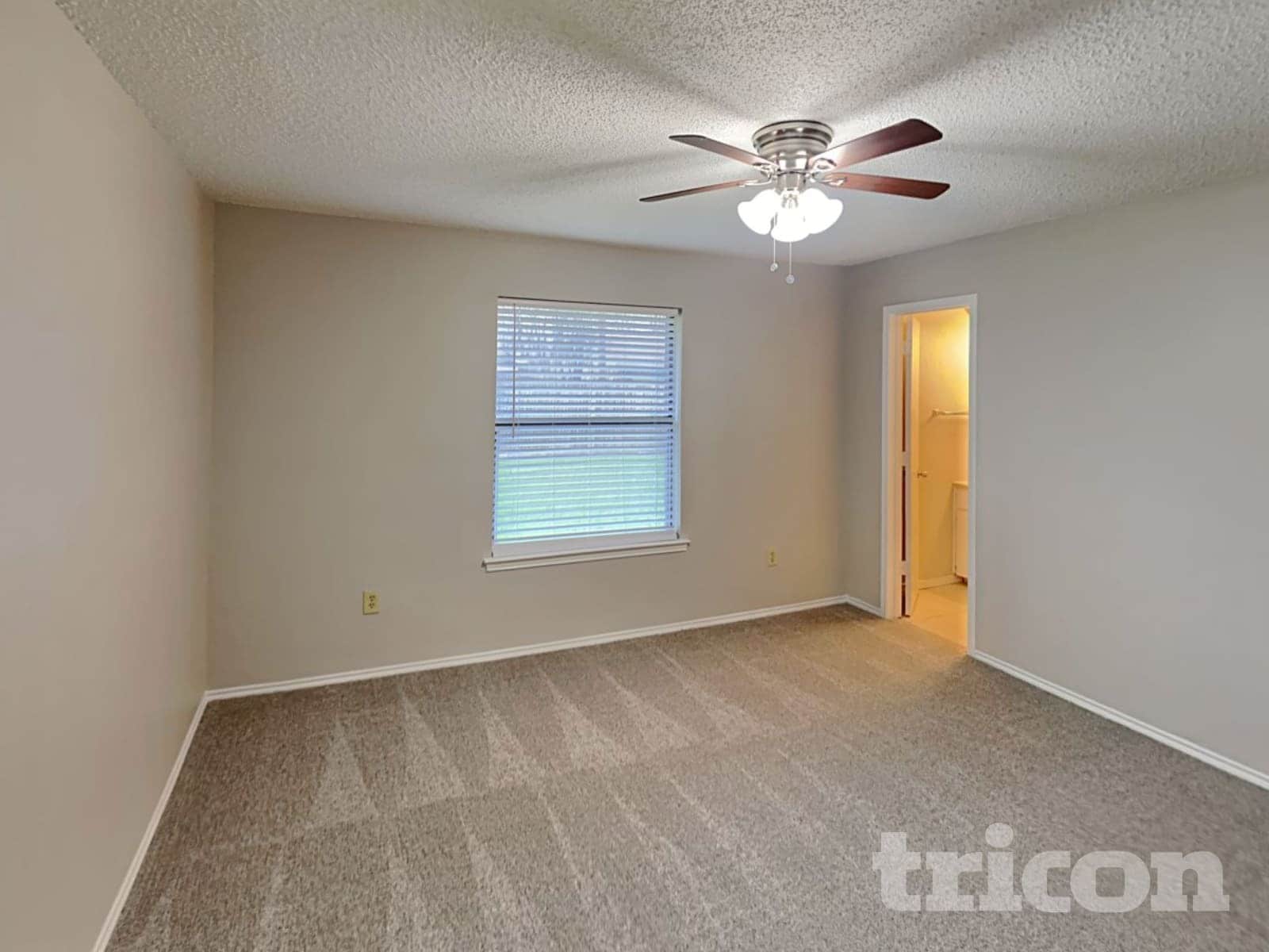 Building Photo - 5929 Birchill Road Watauga TX