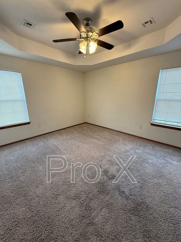 Building Photo - 707 Sean Ct