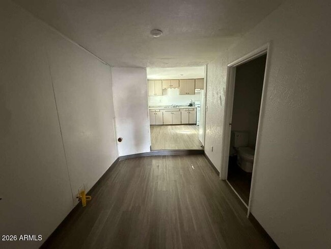 Building Photo - 398 E Ave