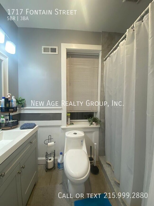 Building Photo - 1717 Fontain St