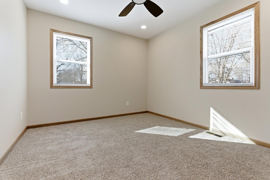 Building Photo - 313 E Martin St