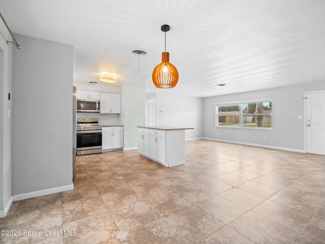 Building Photo - 250 Carib Dr