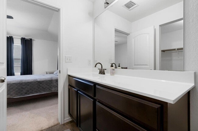 Building Photo - 3512 Batson Dr