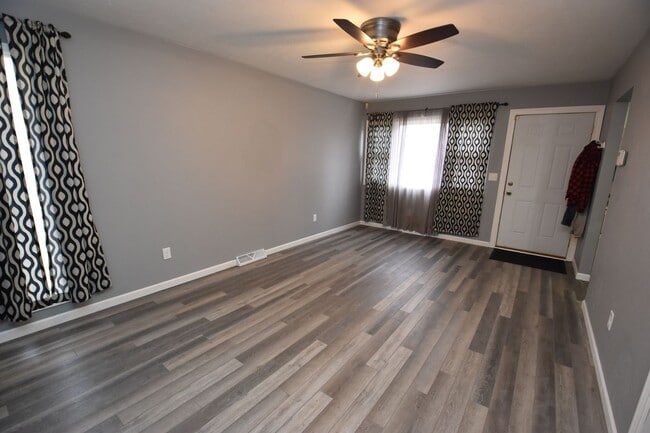 Building Photo - Remodeled home in South Bend IN, 2 bedroom 1 bath