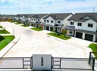 Building Photo - 3610 S Veterans Blvd