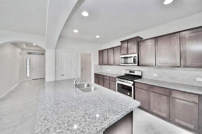 Building Photo - 1212 Matt Ln
