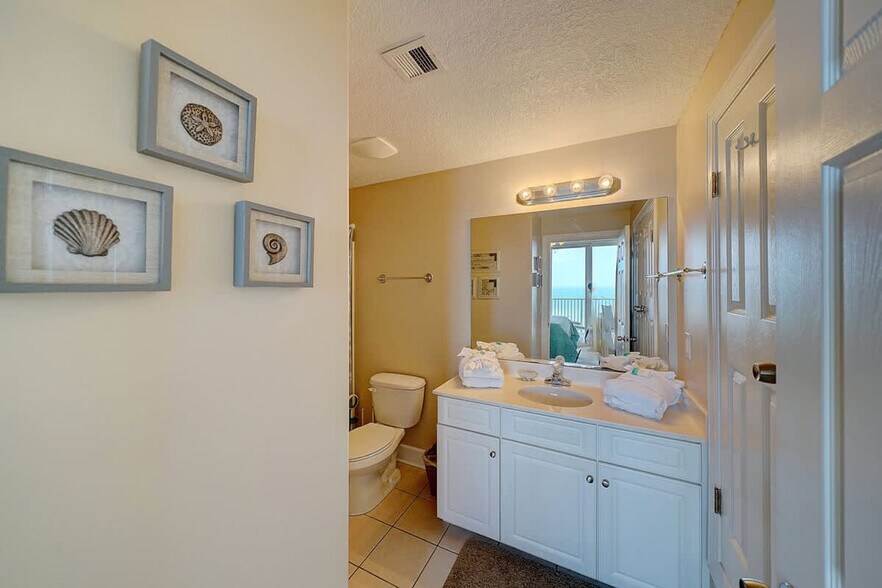 Building Photo - 10625 Front Beach Rd