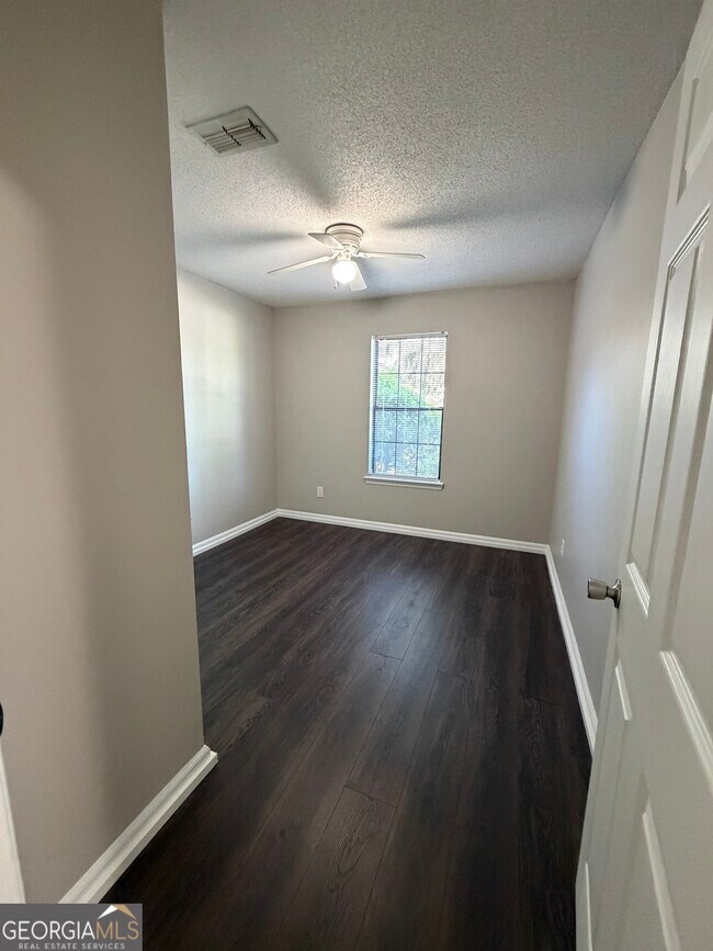 Building Photo - 73 Talbot Ct