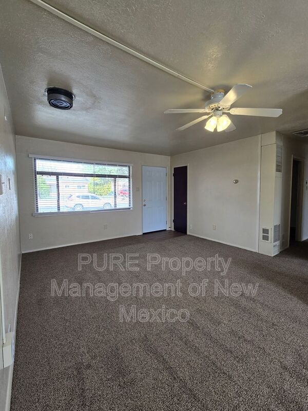 Building Photo - 2625 E 22nd St