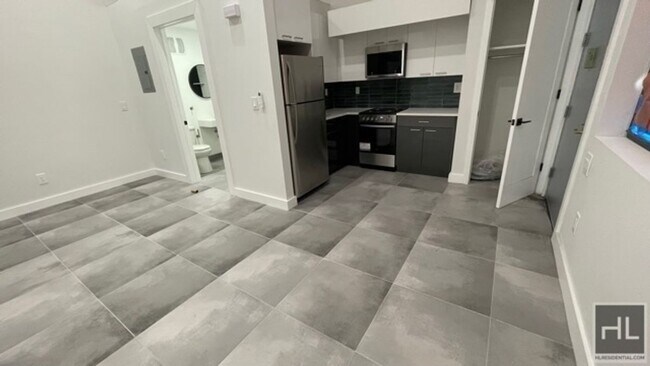 Building Photo - 237 Utica Ave