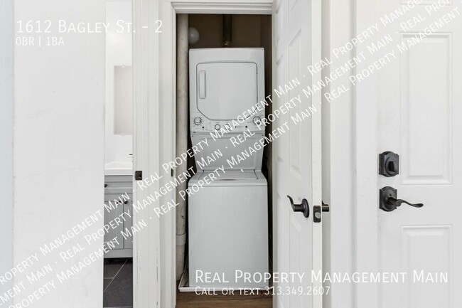 Building Photo - 1612 Bagley St