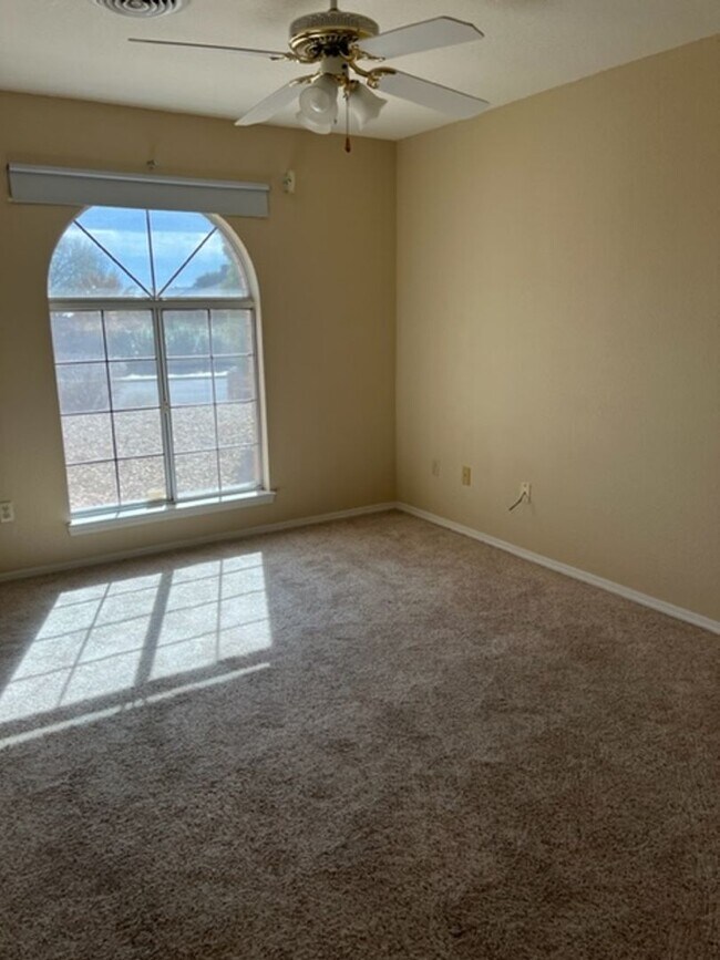 Building Photo - Beautiful home on a large corner lot with RV parking