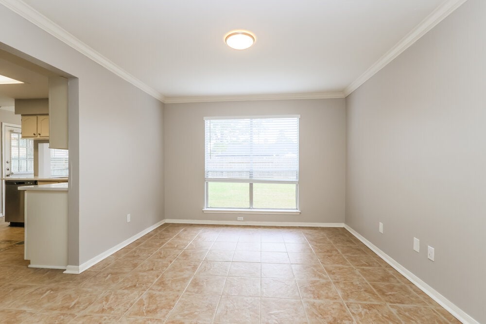 Building Photo - 2711 Knollbrook Ln