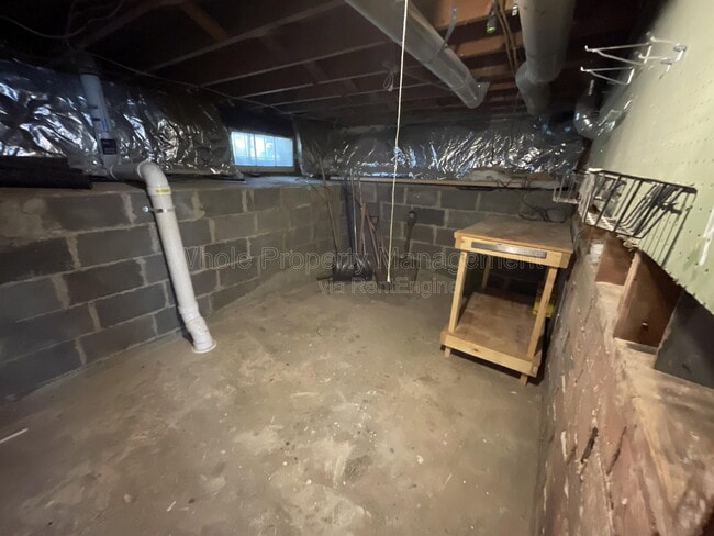 Building Photo - 4909 Beach Ct