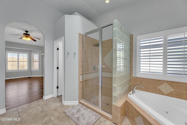 Building Photo - 232 Ave Mirador