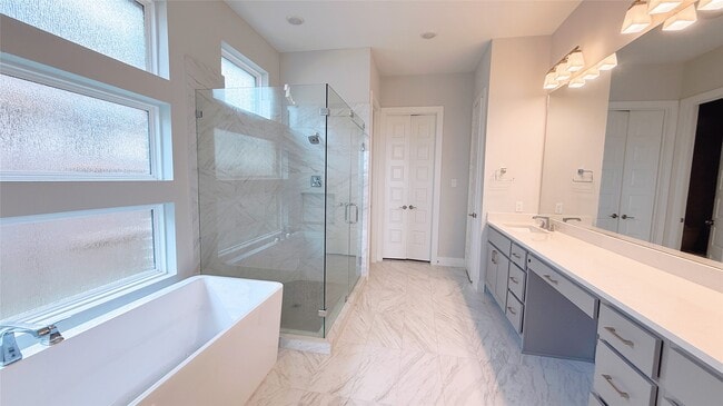 Building Photo - 5918 Emerald Ranch Ln