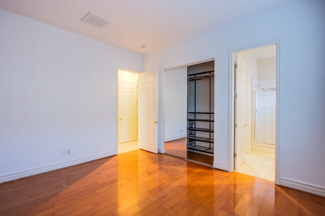 Building Photo - 2258 Green Mountain Ct