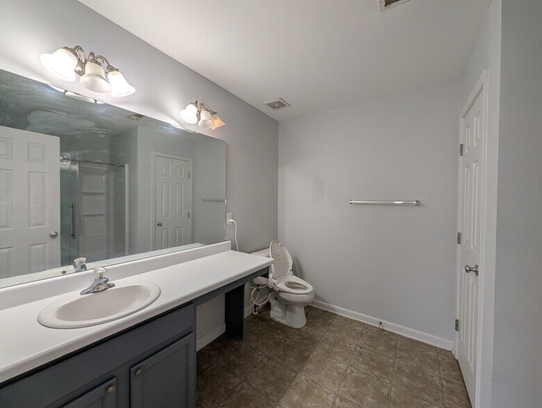 Building Photo - 172 Chandler Springs Dr