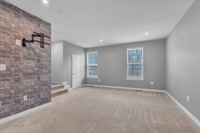 Building Photo - 14944 Ring House Rd