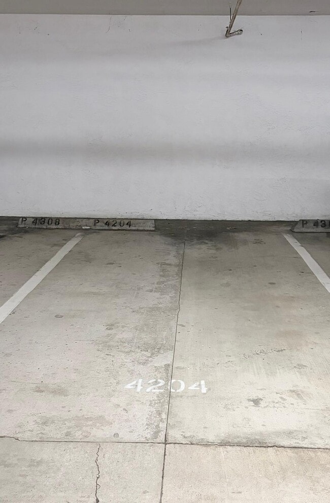 Building Photo - 5875 Friars Rd