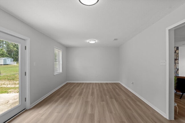 Building Photo - 4221 Cap Chat St