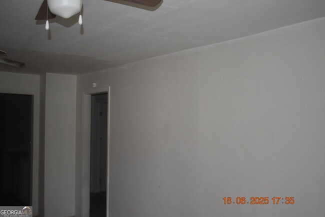 Building Photo - 803 Grosso Ave