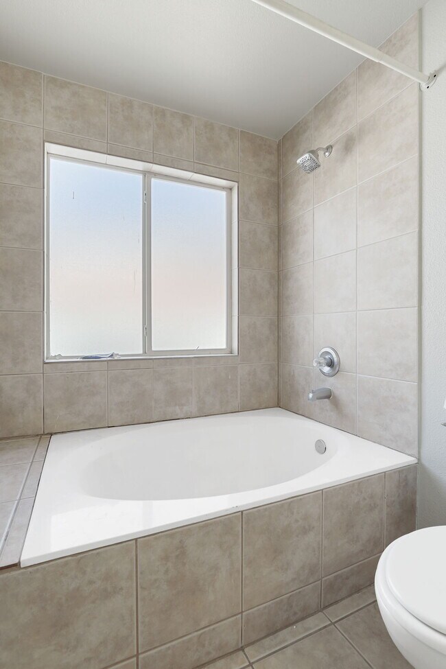 Building Photo - 4717 Excalibur Dr