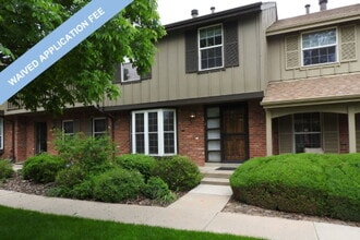 Building Photo - 8752 E Amherst Dr