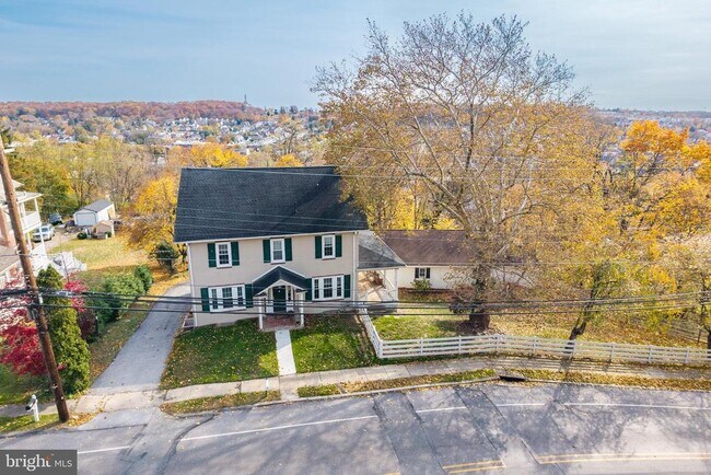 Building Photo - 554 Blackhorse Hl Rd