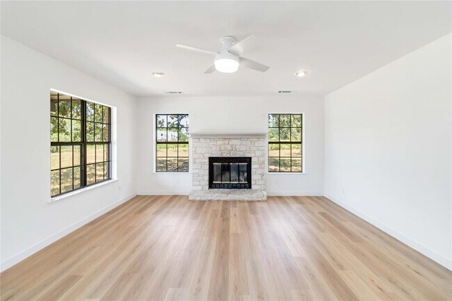 Building Photo - 209 Pope Bend S