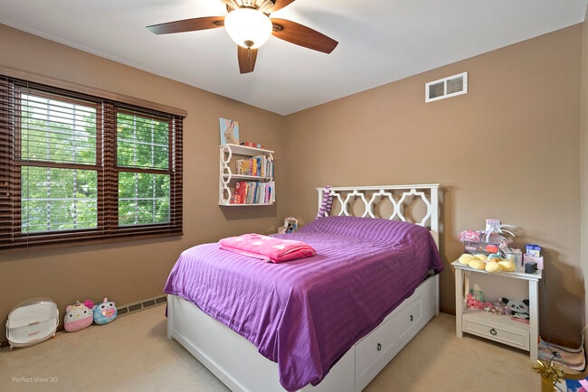 Building Photo - 560 Rapidan Ct