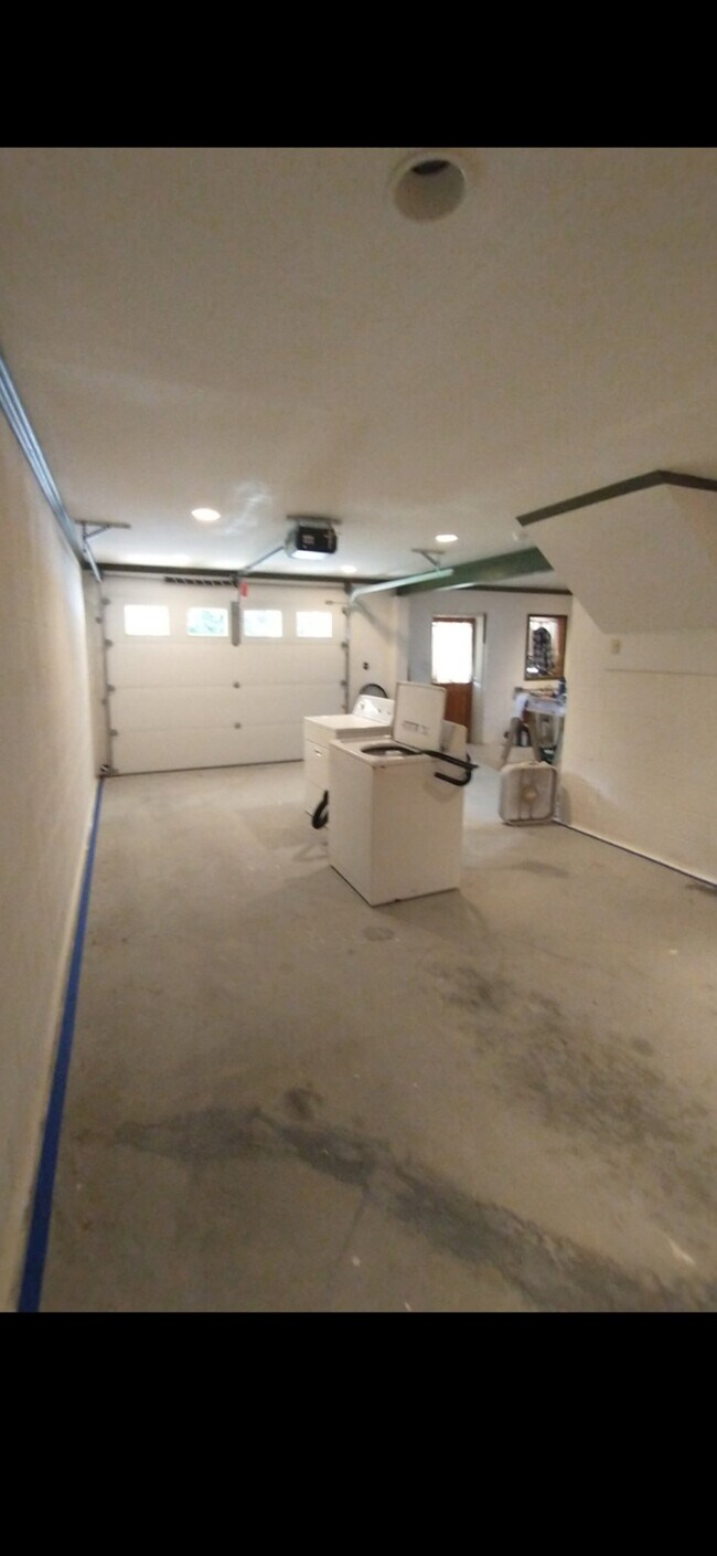 Building Photo - 779 Mt Zion Rd