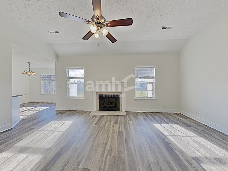 Building Photo - 1117 Mantle Way