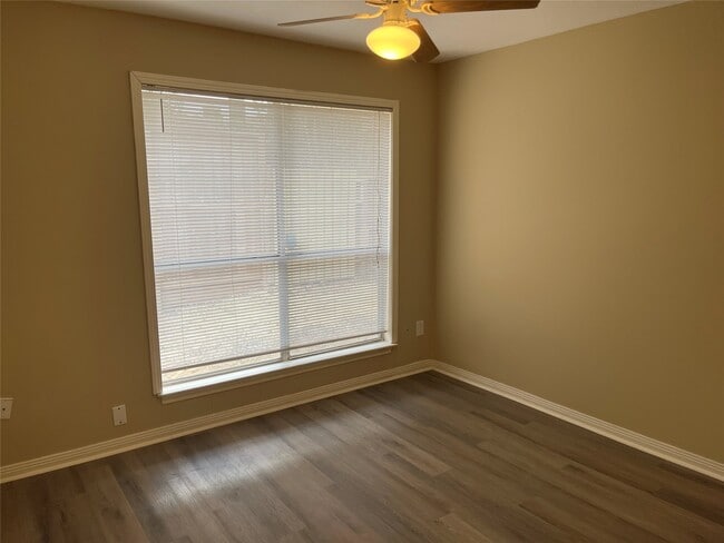 Building Photo - 9502 Triola Ln