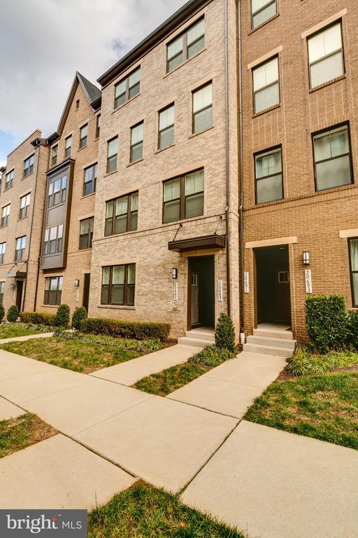 Building Photo - 20687 Heron Landing Dr