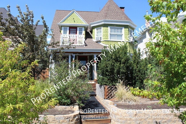 Primary Photo - 827 3rd Ave