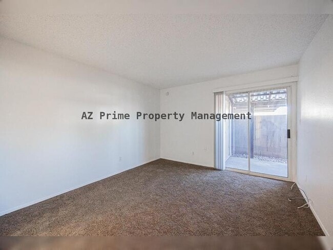 Building Photo - 900 S Hacienda Dr