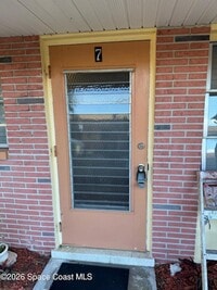 Building Photo - 2095 Pineapple Ave